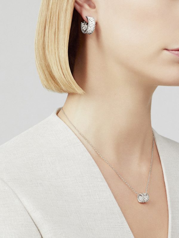 Van Cleef & Arpels Perlee clovers pendant - Image 2