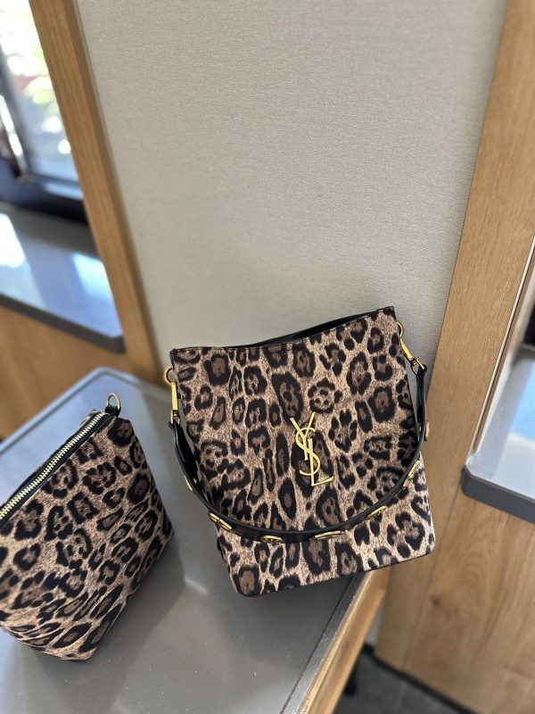 SAINT LAURENT LE 37 SMALL IN SHINY LEATHER