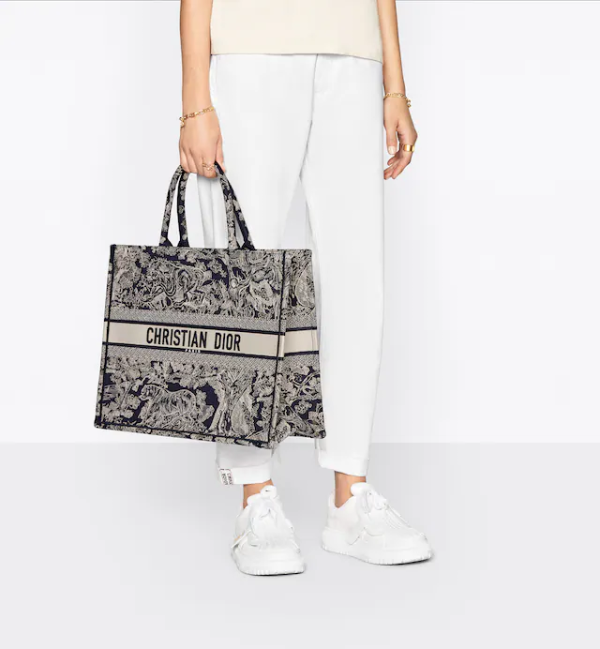 DIOR LARGE  BOOK TOTE - Image 4