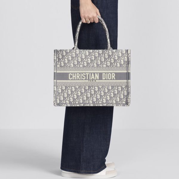 DIOR MEDIUM  BOOK TOTE - Image 5