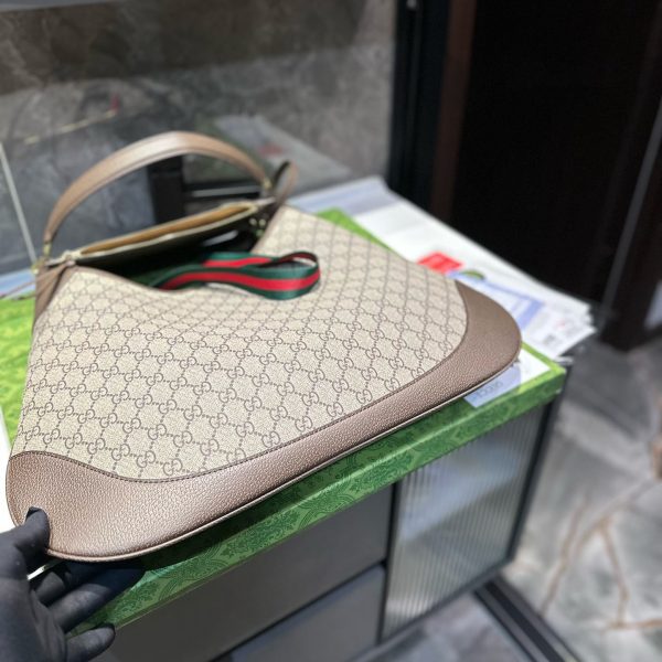 GUCCI medium shoulder bag - Image 12
