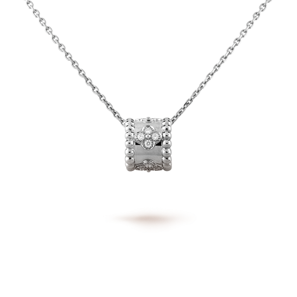 Van Cleef & Arpels Perlee clovers pendant