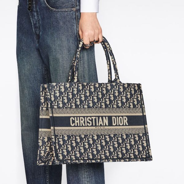 DIOR MEDIUM  BOOK TOTE - Image 6
