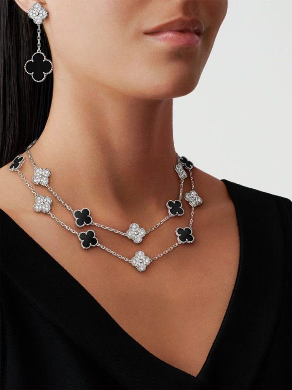 Van Cleef & Arpels Magic Alhambra earrings, 2 motifs - Image 2