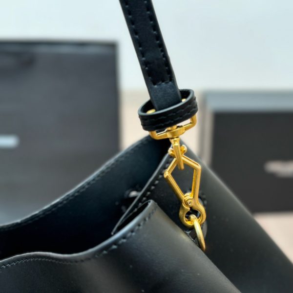 SAINT LAURENT PARIS VII pochon in lambskin - Image 7