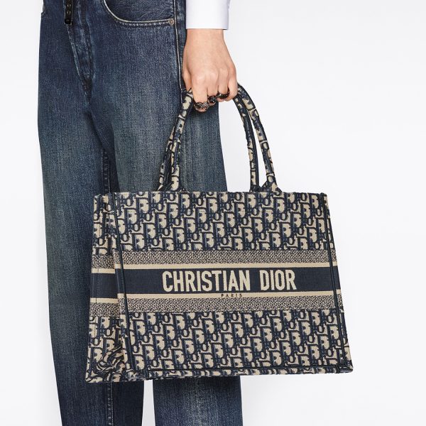 DIOR MEDIUM  BOOK TOTE - Image 5