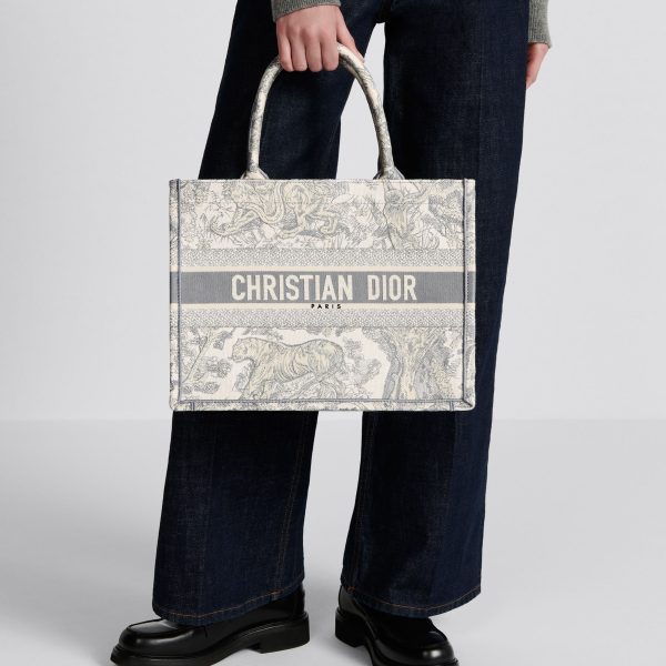 DIOR MEDIUM  BOOK TOTE - Image 6