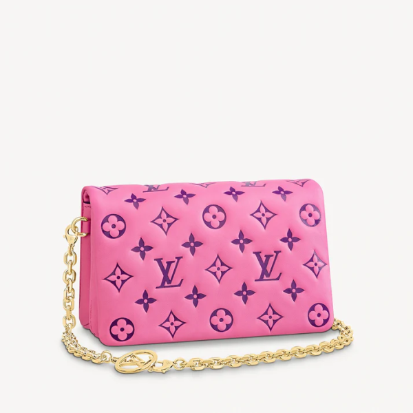 Louis Vuitton pink runway