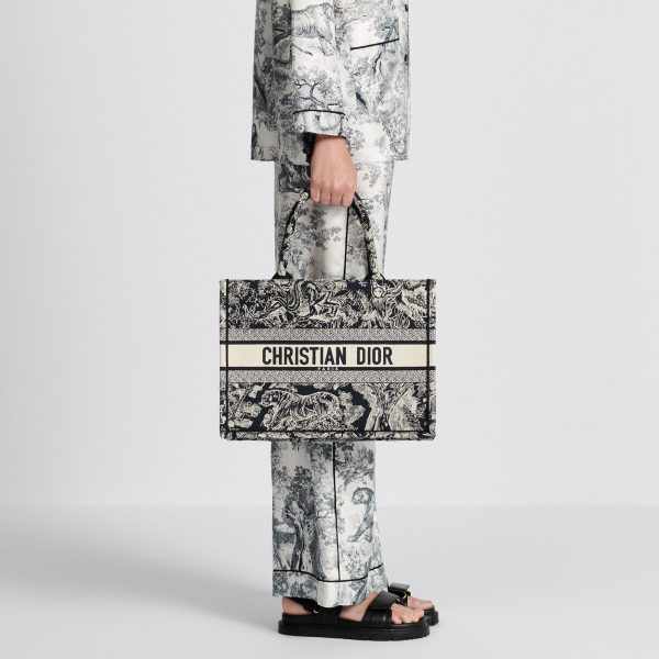 DIOR MEDIUM  BOOK TOTE - Image 5