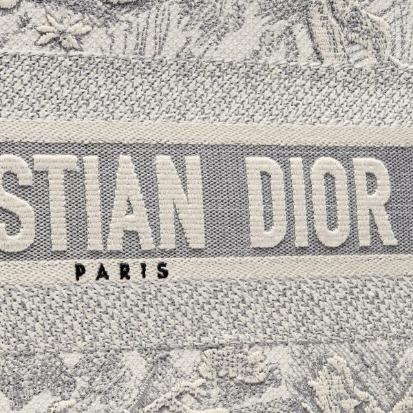 DIOR MEDIUM  BOOK TOTE - Image 4