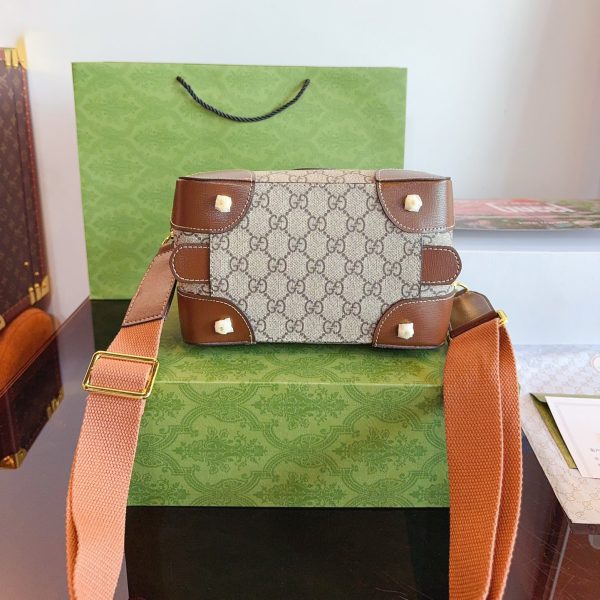 GUCCI DUFFEL BAG - Image 9