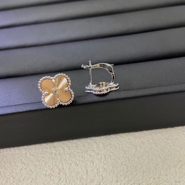 Van Cleef & Arpels Magic Alhambra earrings - Image 2