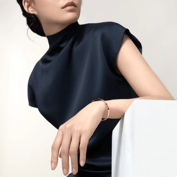 CARTIER LOVE BRACELET, SMALL MODEL, 6 DIAMONDS - Image 10