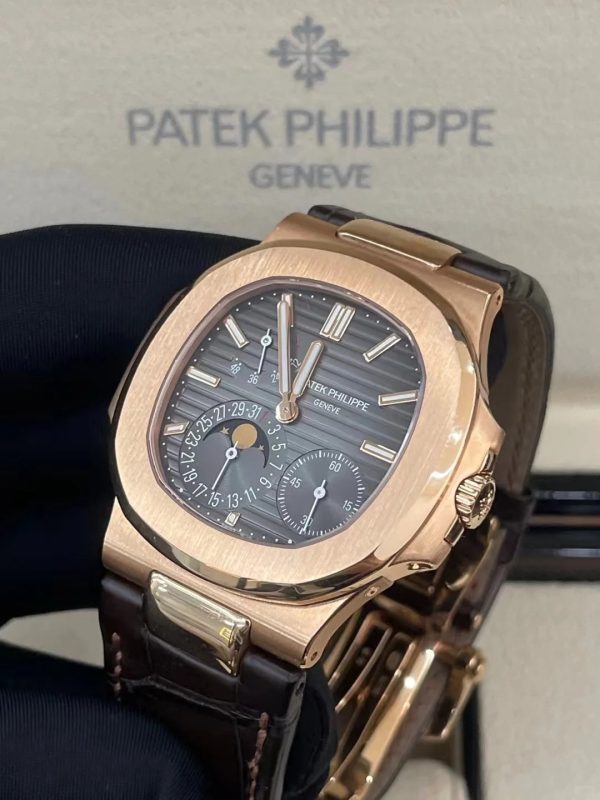 Patek Philippe Nautilus Rose Gold 40mm 5712R-001 with brown dial Watch - Image 4