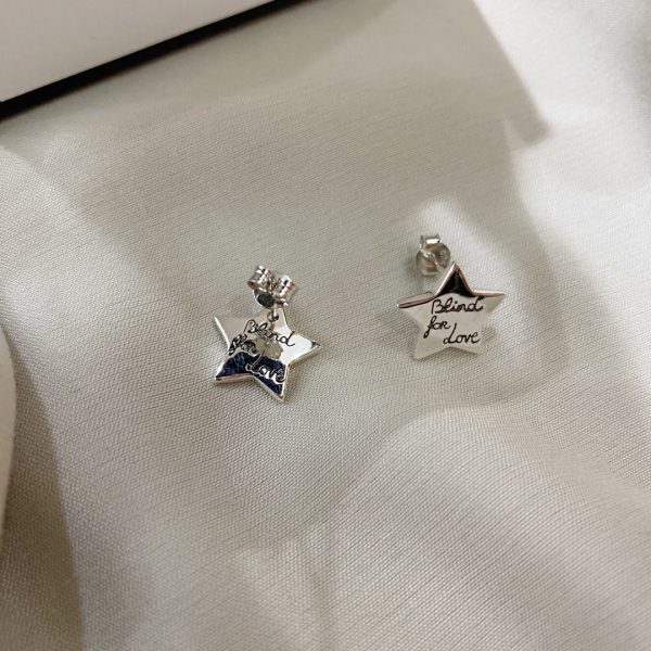 GUCCI SILVeR BLIND FOR LOVE STAR EARRINGS - Image 3