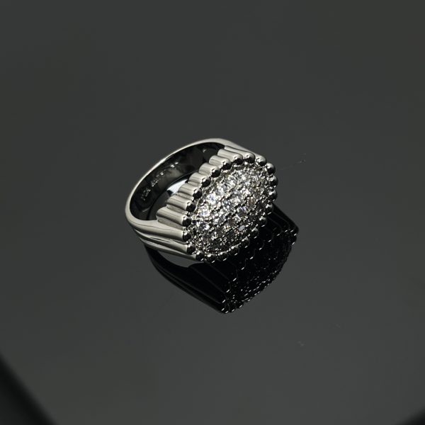 Van Cleef & Arpels Perlèe diamonds pavè ring - Image 3