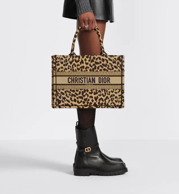 DIOR MEDIUM  BOOK TOTE - Image 5