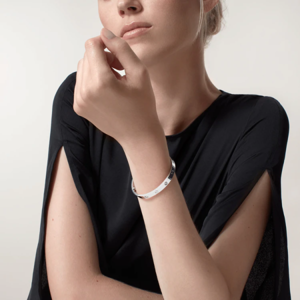 CARTIER LOVE BRACELET, 4 DIAMONDS - Image 10