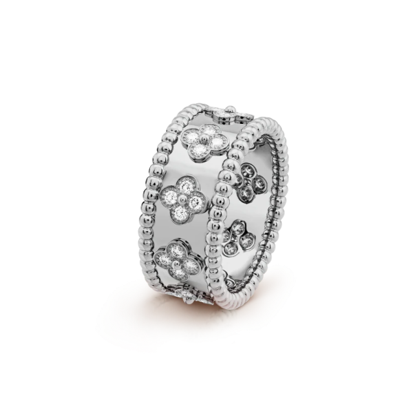 Van Cleef & Arpels Perlee clovers ring, medium model