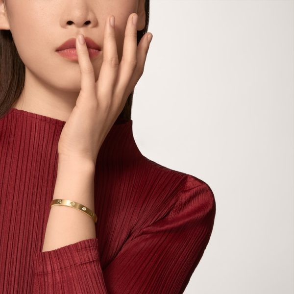 CARTIER LOVE BRACELET, CLASSIC MODEL, BRUSHED, 4 DIAMONDS - Image 3