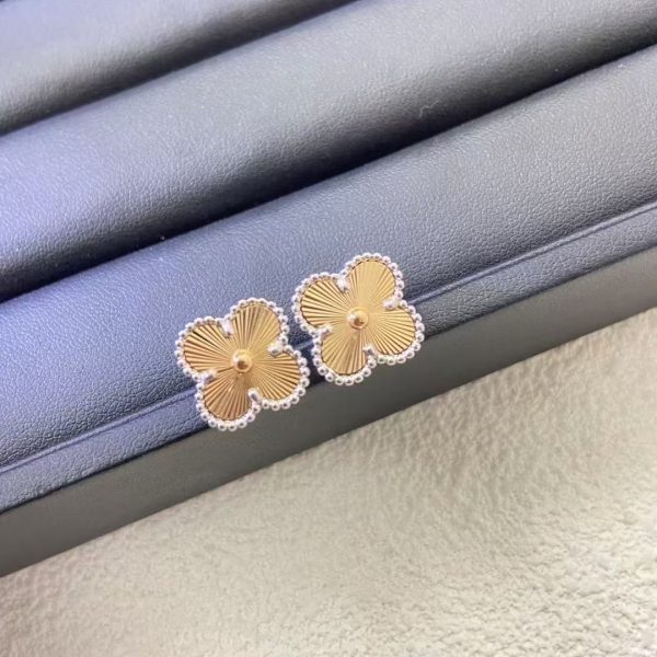 Van Cleef & Arpels Magic Alhambra earrings - Image 3