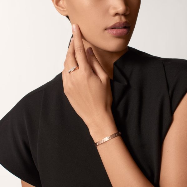 CARTIER LOVE BRACELET, CLASSIC MODEL, BRUSHED, 4 DIAMONDS - Image 3