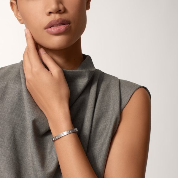 CARTIER LOVE BRACELET, CLASSIC MODEL, BRUSHED, 4 DIAMONDS - Image 3