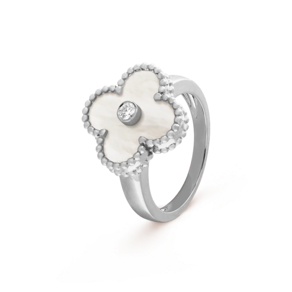 Van Cleef & Arpels Vintage Alhambra ring