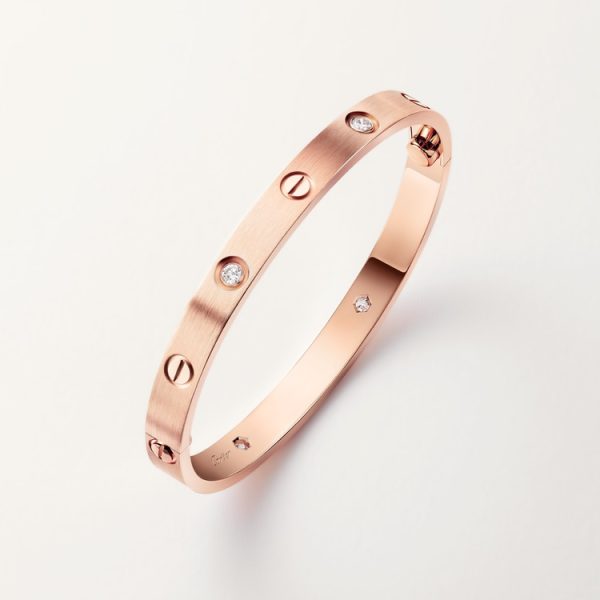 CARTIER LOVE BRACELET, CLASSIC MODEL, BRUSHED, 4 DIAMONDS - Image 2