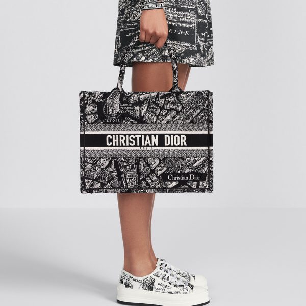 DIOR MEDIUM  BOOK TOTE - Image 5