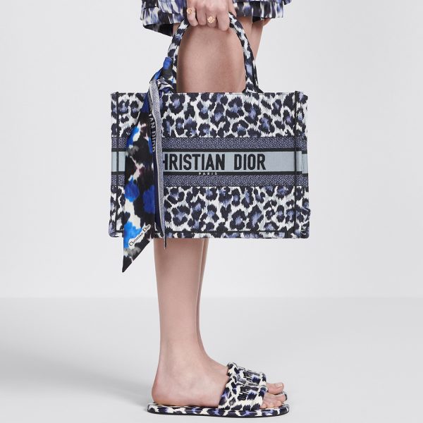 DIOR MEDIUM  BOOK TOTE - Image 5